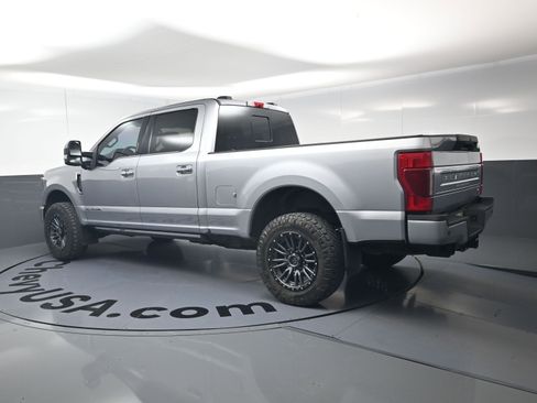 Used 2022 Ford F250 Platinum w/ FX4 Off-Road Package AWD/4WD image 19