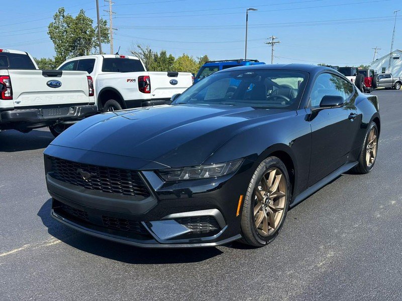 Used 2025 Ford Mustang Premium RWD image 4