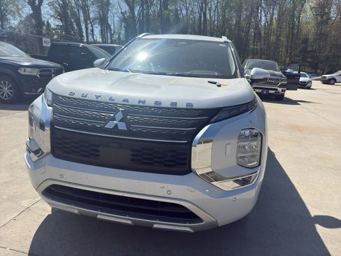 Used 2023 Mitsubishi Outlander SEL Black Edition image 1