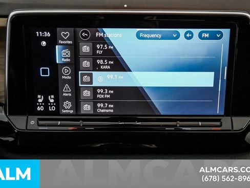 Used 2025 Volkswagen Atlas SE FWD image 40