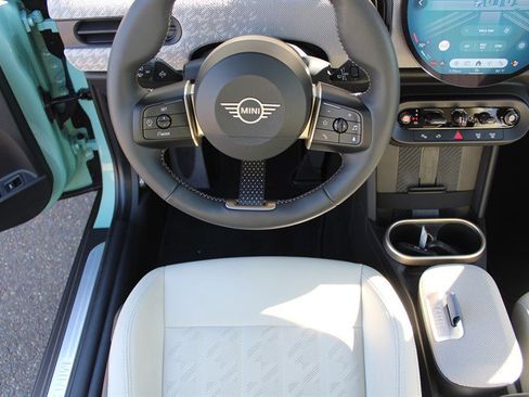 Used 2025 MINI Cooper S FWD image 2