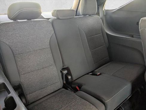 Used 2024 Chevrolet Traverse LT image 20