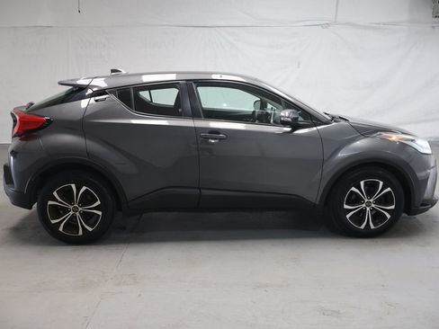 Used 2021 Toyota C-HR LE FWD image 8
