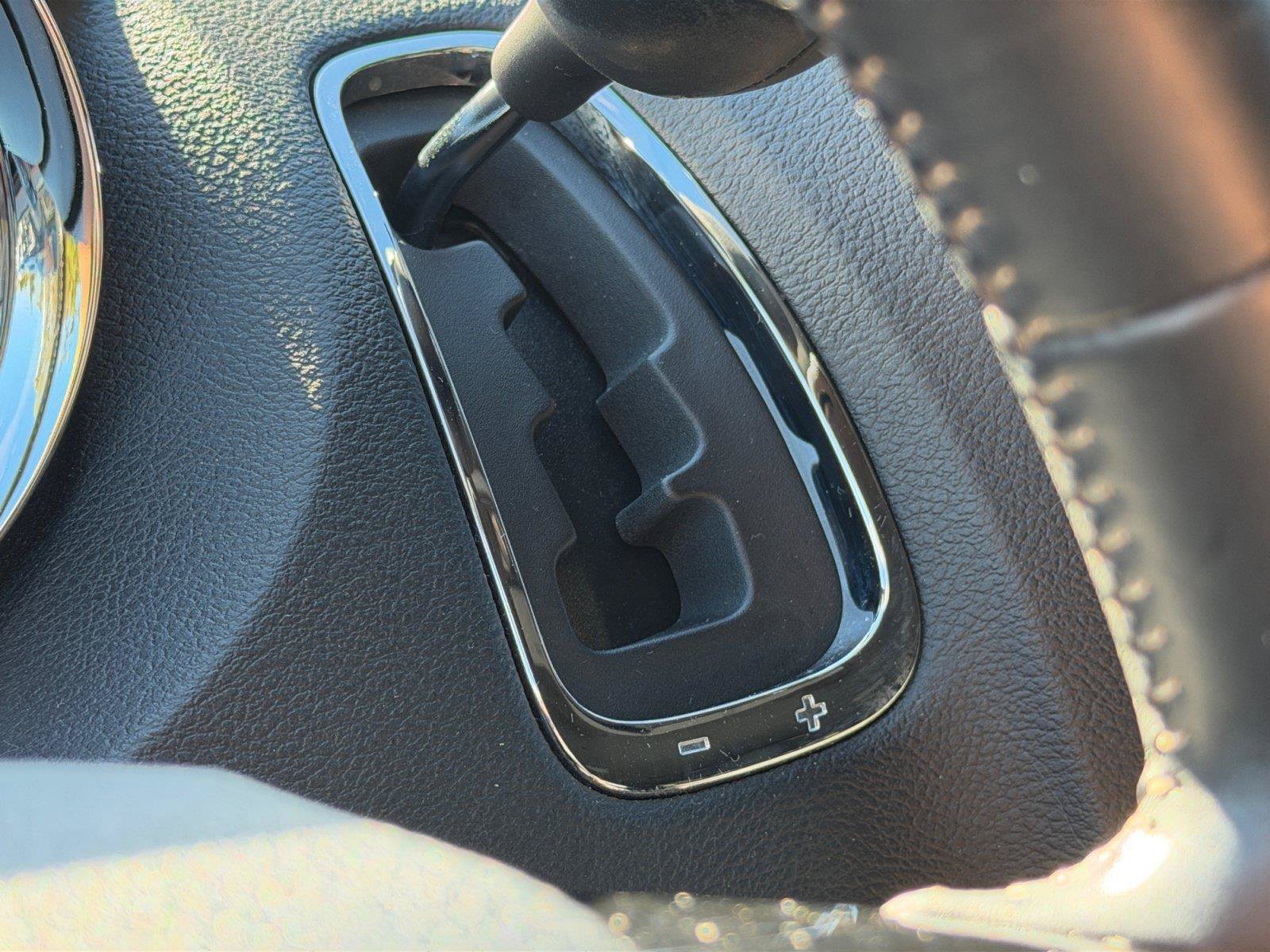 Used 2016 Dodge Grand Caravan SE FWD image 22
