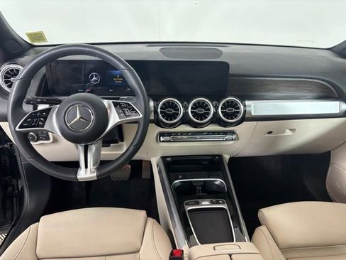 Used 2026 Mercedes-Benz GLB 250 4MATIC image 12