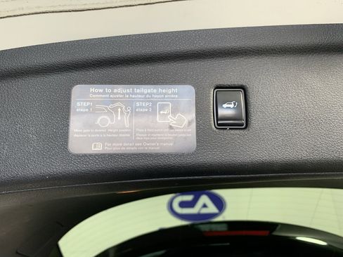 Used 2019 INFINITI QX50 Luxe w/ Navigation Package image 37