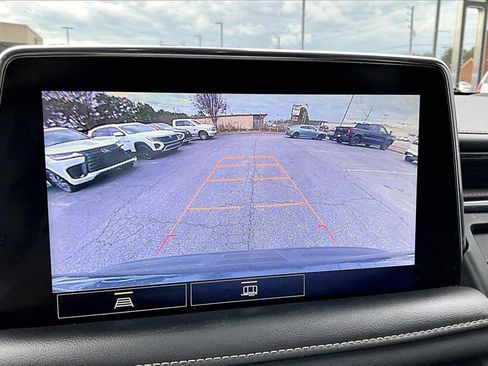 Used 2021 GMC Yukon XL SLT image 14