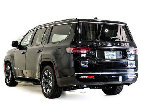 Used 2024 Jeep Wagoneer Series III AWD/4WD image 7