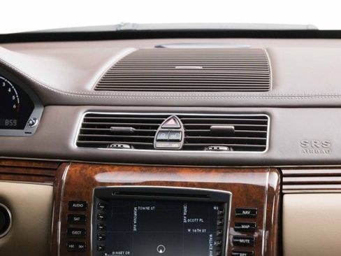 Used 2012 Maybach 62 RWD image 26