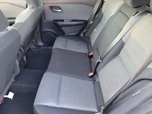 Used 2023 Nissan Rogue SV image 11