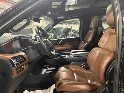Certified 2022 Lincoln Navigator Reserve image 10