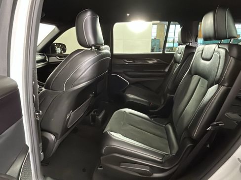 Used 2021 Jeep Grand Cherokee L Laredo AWD/4WD image 31