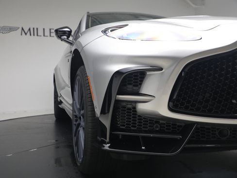 New 2026 Aston Martin DBX S image 40