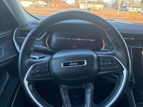 Used 2021 Jeep Grand Cherokee L Limited AWD/4WD image 16