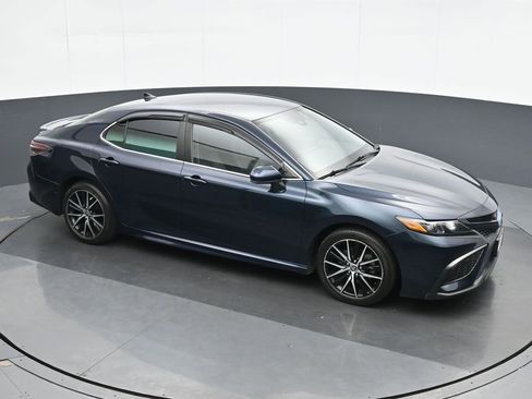 Used 2021 Toyota Camry SE FWD image 23