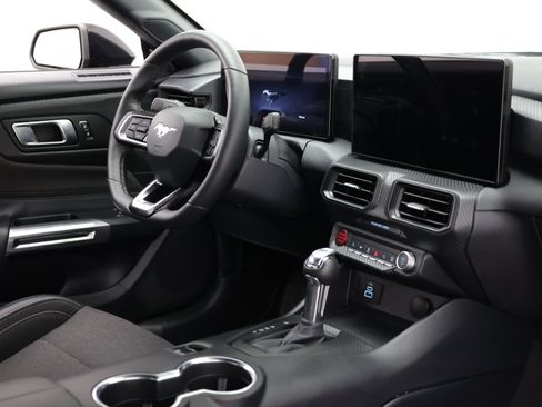 Used 2024 Ford Mustang Coupe RWD image 33