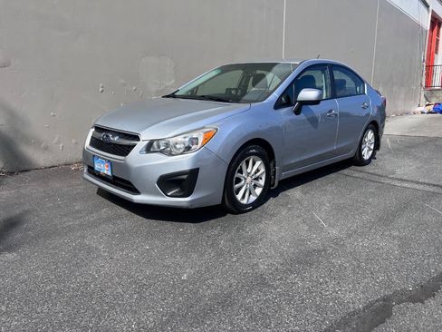Used 2014 Subaru Impreza 2.0i Premium w/ All-Weather Package w/CVT AWD/4WD image 3