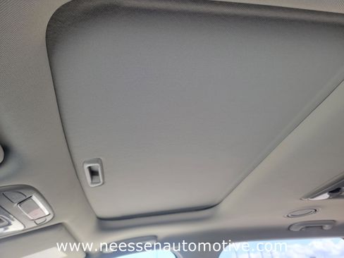 Used 2025 Kia Telluride S image 31