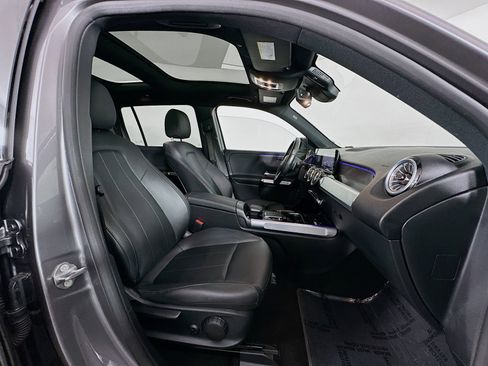 Used 2022 Mercedes-Benz EQB 350 4MATIC image 29