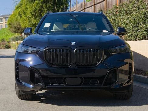 New 2026 BMW X5 xDrive40i w/ M Sport Package image 3