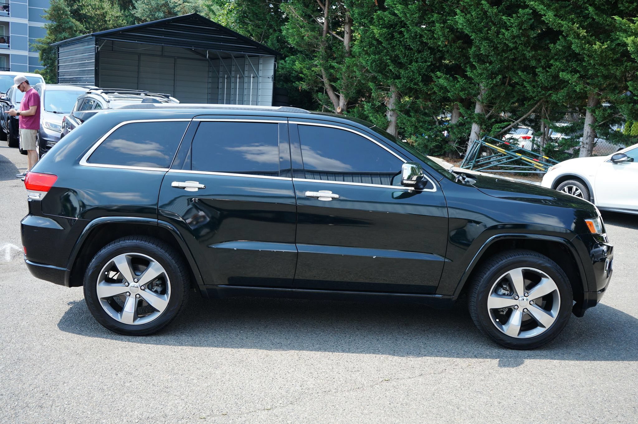 Used 2014 Jeep Grand Cherokee Overland AWD/4WD image 7