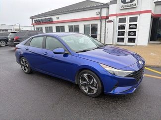 Used 2023 Hyundai Elantra SEL w/ Convenience Package video 1