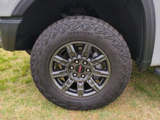 Used 2024 GMC Sierra 1500 AT4X AWD/4WD image 10