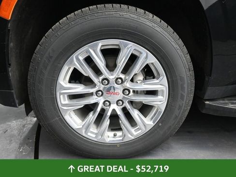 Used 2024 GMC Yukon XL SLT AWD/4WD image 15