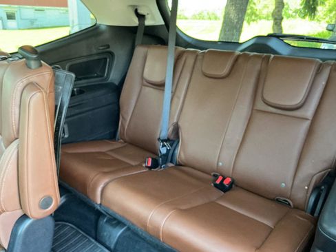 Used 2022 Subaru Ascent Touring AWD/4WD image 18