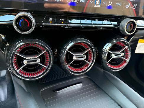 New 2025 Chevrolet Blazer EV RS image 14