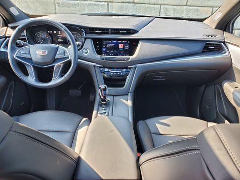 Used 2023 Cadillac XT5 Premium Luxury w/ Technology Package AWD/4WD image 19