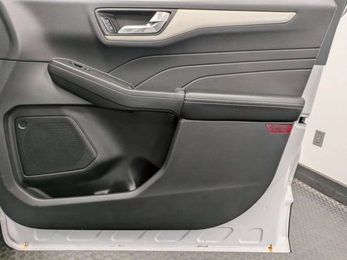 Used 2021 Ford Escape SE w/ Convenience Package FWD image 34