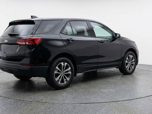 Used 2025 Chevrolet Equinox LT FWD image 9