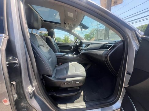 Used 2020 Buick Enclave Premium w/ Sun and Sites Package AWD/4WD image 32