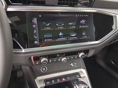 Used 2025 Audi Q3 2.0T Premium w/ Convenience Package image 23