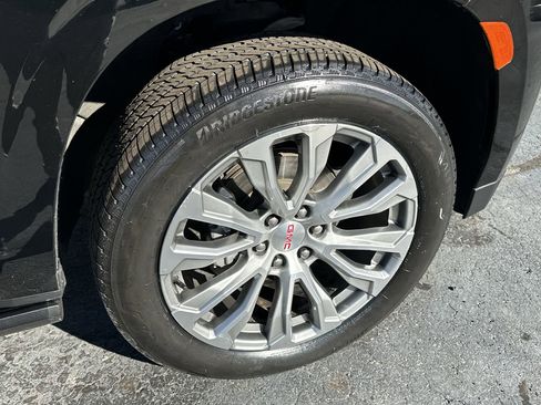 Certified 2022 GMC Yukon XL Denali image 10