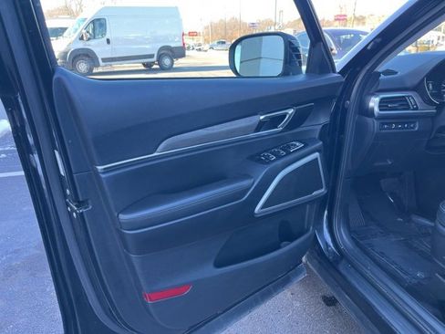 Used 2021 Kia Telluride EX w/ EX Premium Package image 5