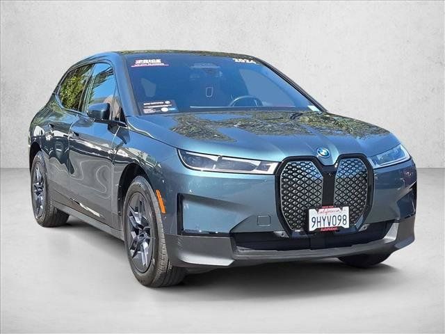 Certified 2024 BMW iX xDrive50 w/ Premium Package AWD/4WD image 3