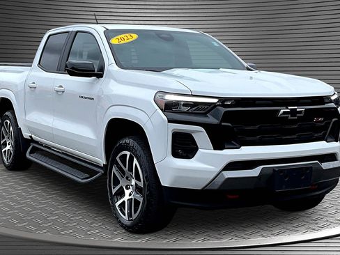 Used 2023 Chevrolet Colorado Z71 w/ Z71 Convenience Package 2 AWD/4WD image 1