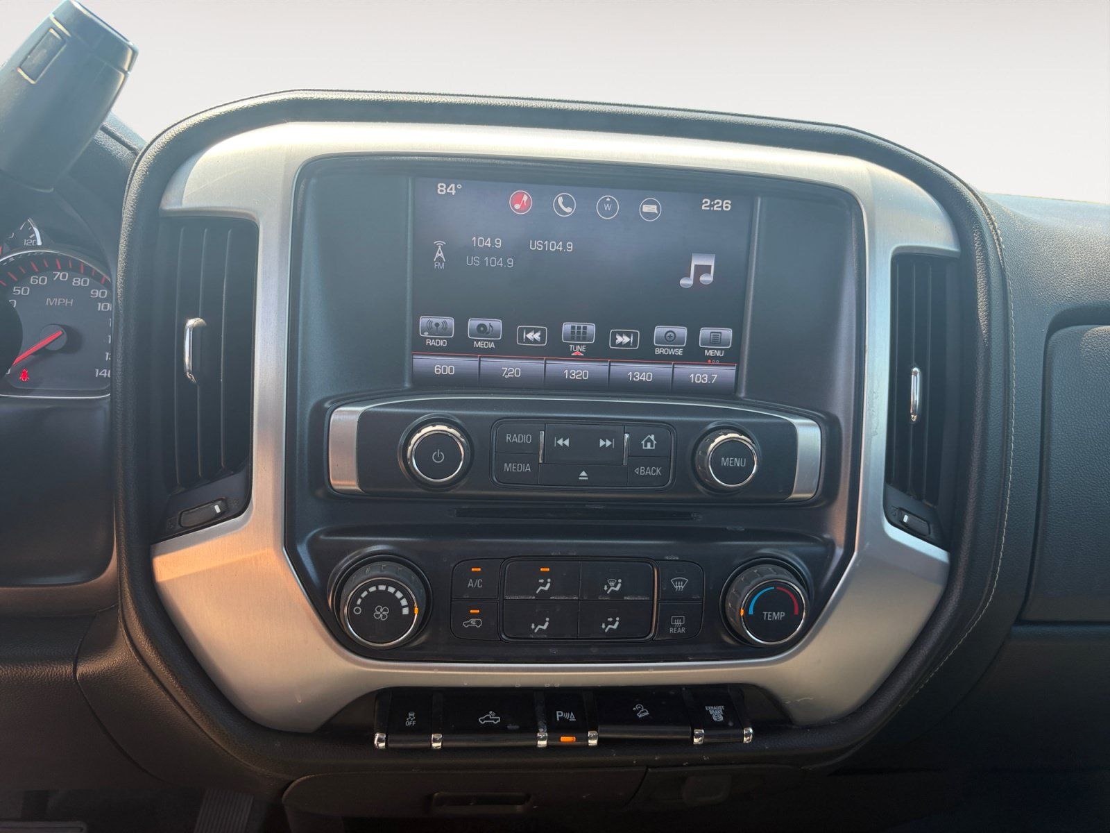 Used 2016 GMC Sierra 2500 SLE w/ SLE Preferred Package AWD/4WD image 11