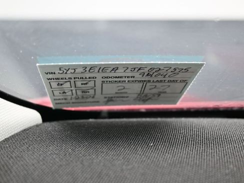 Used 2018 Tesla Model 3 Long Range image 9