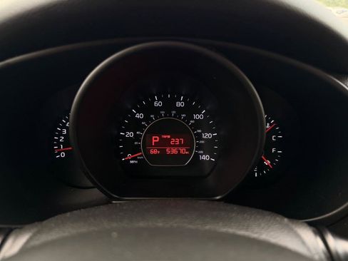 Used 2019 Kia Soul + FWD image 3
