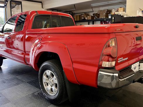 Used 2006 Toyota Tacoma PreRunner image 5
