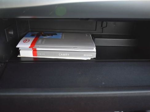 Used 2015 Toyota Camry SE image 37