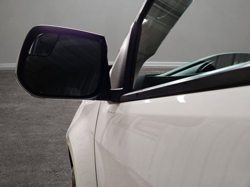 Used 2022 Chevrolet Colorado LT w/ Fleet Safety Package image 40