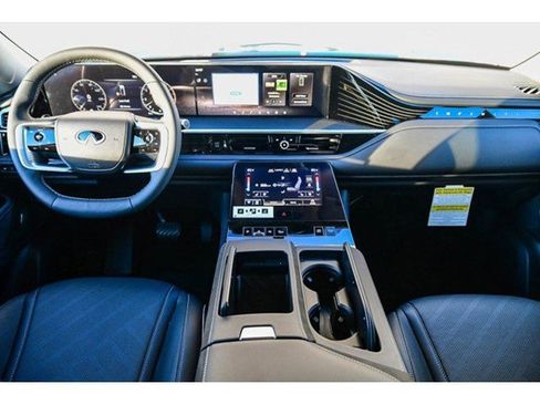 New 2026 INFINITI QX80 Luxe w/ Cargo Package image 11