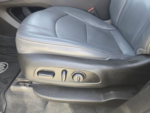 Used 2021 Buick Enclave Essence w/ Sound and Sites Package image 25