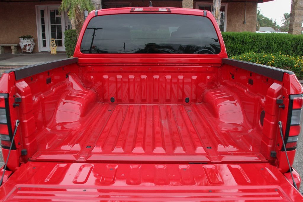 Used 2025 Nissan Frontier SV AWD/4WD image 8