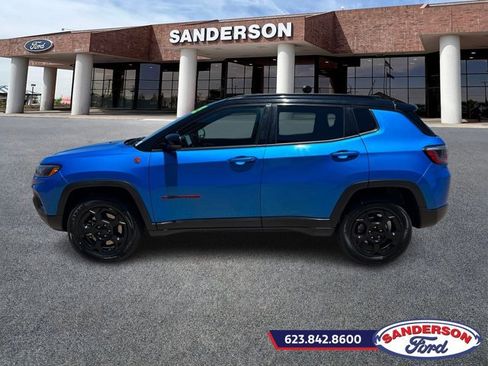 Used 2023 Jeep Compass Trailhawk image 7