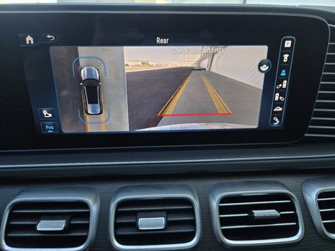 Used 2024 Mercedes-Benz GLS 450 4MATIC image 26